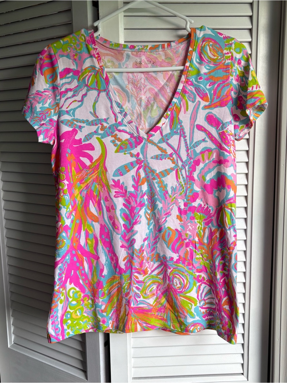 Lilly Pulitzer Michelle V-Neck Short Sleeve Top (More Lovers Coral)